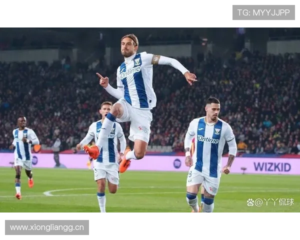 瓦伦西亚：俱乐部运营危机持续发酵，对球队稳定性与竞争力造成影响